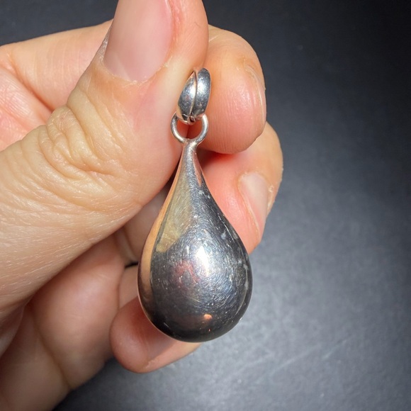 Vintage SXI 925 Italy Sterling Silver Teardrop Pendant Black Cord Necklace - Picture 12 of 13